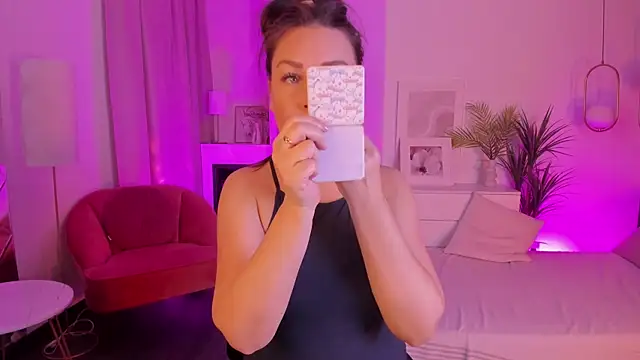 MilenaMellow online show from December 2, 8:48 pm