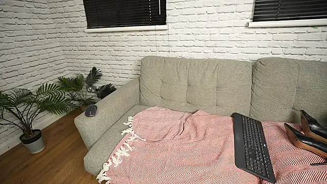 JessicaNylonQueen online show from February 1, 3:39 pm