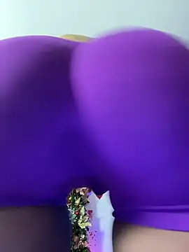 Victoria14  online show from November 30, 5:00 am