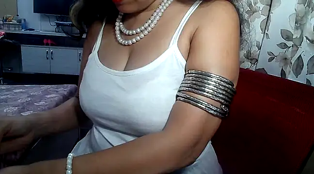 yourradhika online show from February 24, 6:04 pm