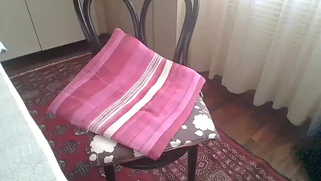 polloiw online show from May 30, 1:52 pm