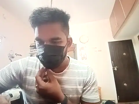 Snapshot of luckyloki chatting on March 21, 7:55 am luckyloki online show from March 21, 7:55 am