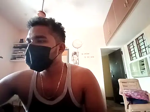 Snapshot of luckyloki chatting on October 3, 5:37 am luckyloki online show from October 3, 5:37 am