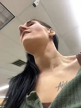 lolabunny9 online show from December 21, 6:23 pm