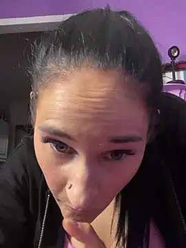 lolabunny9 online show from January 12, 12:49 am