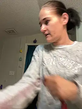 lolabunny9 online show from March 13, 2:44 pm