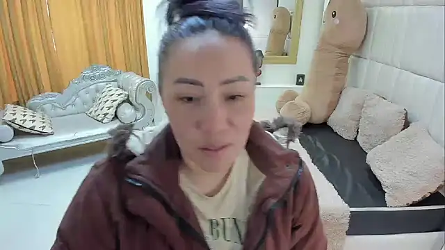 Snapshot of gaby_trent chatting on April 29, 4:33 pm gaby trent online show from April 29, 4:33 pm