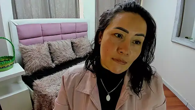 Snapshot of gaby_trent chatting on May 26, 4:47 pm gaby trent online show from May 26, 4:47 pm