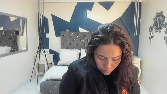 Snapshot of gaby_trent chatting on July 30, 4:06 pm gaby trent online show from July 30, 4:06 pm