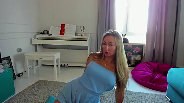 Veola new online show from September 12, 4:12 am