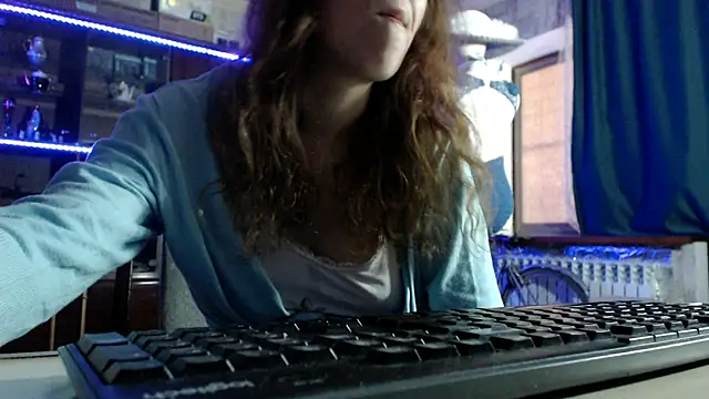 Snapshot of pa1e_pr1ncess chatting on May 1, 6:07 am pa1e pr1ncess online show from May 1, 6:07 am
