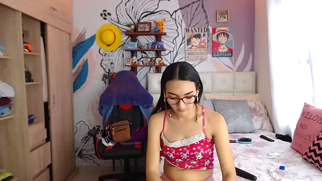 LinzyBaner online show from March 18, 9:32 pm