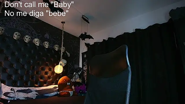 AlexHoe  online show from June 20, 6:44 pm