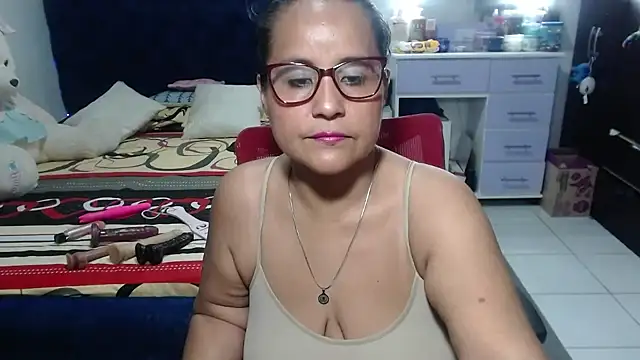 pervert mommy  online show from April 2, 11:08 am