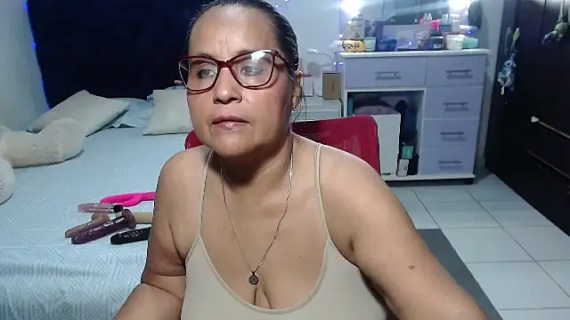 pervert mommy  online show from May 13, 10:34 am
