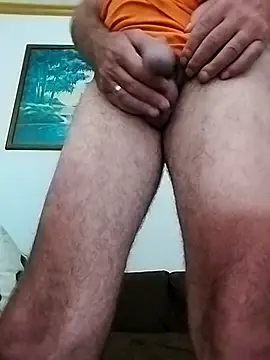 Snapshot of Bigutt73 chatting on March 15, 5:19 am Bigutt73 online show from March 15, 5:19 am