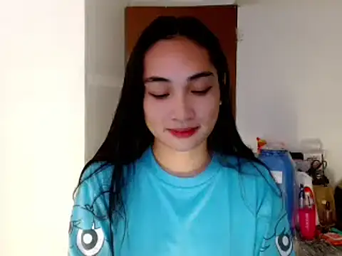 SweetLilly 18 online show from January 26, 10:45 am