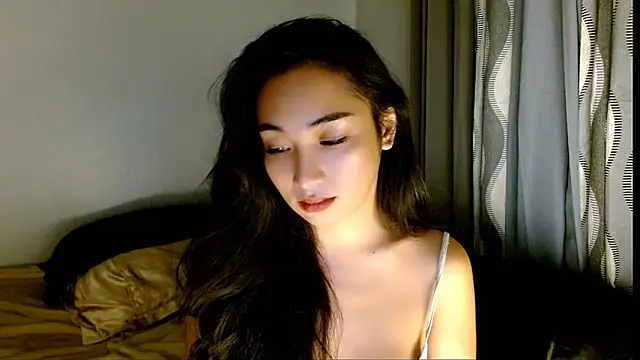 SweetLilly 18 online show from March 27, 1:11 pm