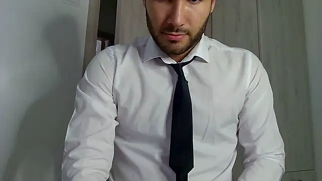 Snapshot of Justynn1 chatting on February 4, 6:14 am Justynn1 online show from February 4, 6:14 am