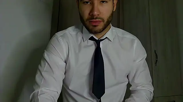 Snapshot of Justynn1 chatting on November 17, 11:10 pm Justynn1 online show from November 17, 11:10 pm