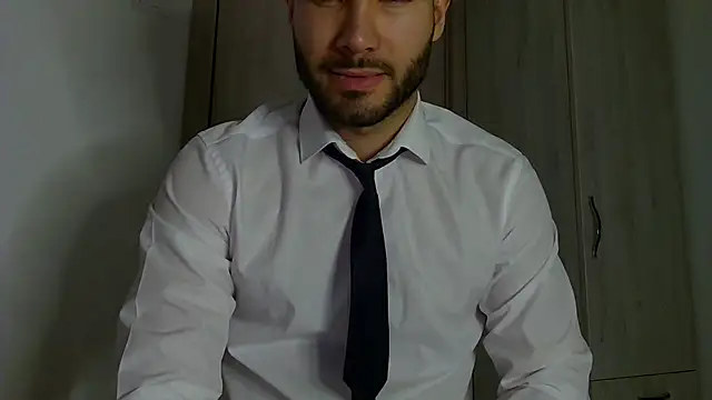 Snapshot of Justynn1 chatting on November 23, 5:29 am Justynn1 online show from November 23, 5:29 am