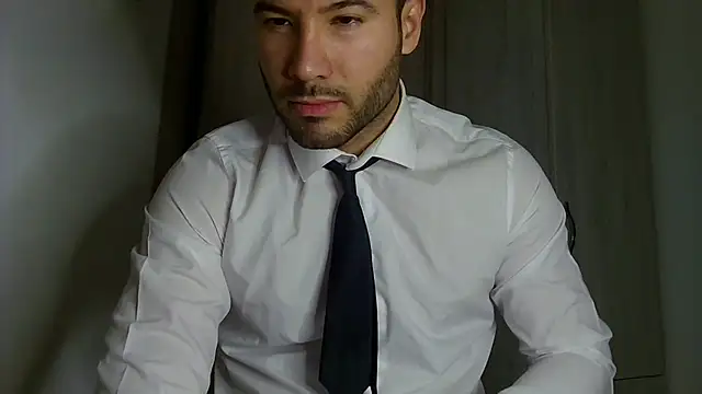 Snapshot of Justynn1 chatting on April 6, 8:43 pm Justynn1 online show from April 6, 8:43 pm