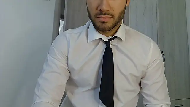 Justynn1 online show from May 30, 4:53 am