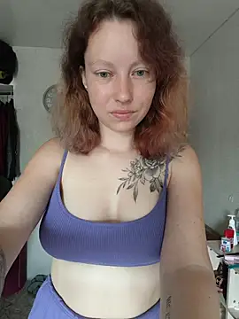 Snapshot of Frost_foxy chatting on July 15, 3:45 am Frost foxy online show from July 15, 3:45 am