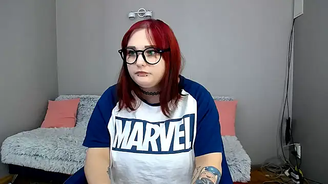 Estheri online show from February 7, 11:01 am