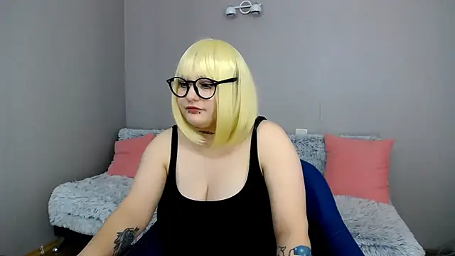 Estheri online show from March 14, 7:59 am