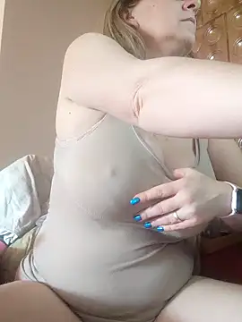 Elza01 online show from March 3, 2:15 pm