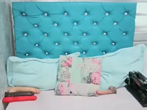 MAARYMOON online show from February 10, 5:41 pm