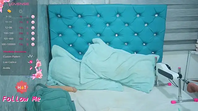 MAARYMOON online show from April 13, 10:43 am