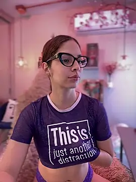 Zoe Bae online show from September 17, 10:00 pm