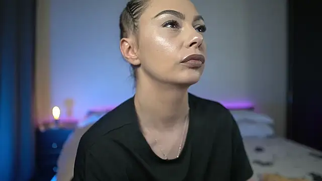 TiffanyPierce online show from February 4, 9:09 pm