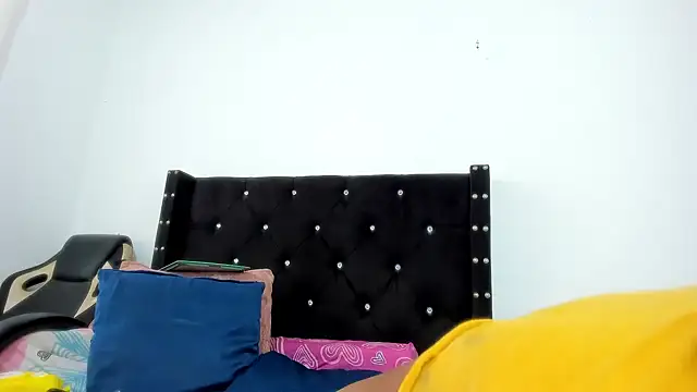 ebonnylatinx online show from October 21, 9:59 pm