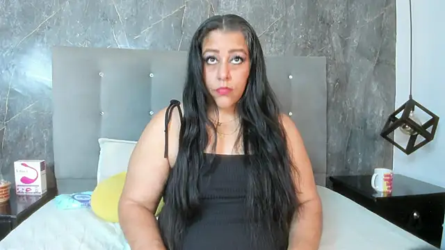 SexxyPamela online show from April 14, 7:09 pm