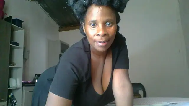 Snapshot of Choco-Coco10 chatting on June 2, 1:13 pm Choco-Coco10 online show from June 2, 1:13 pm