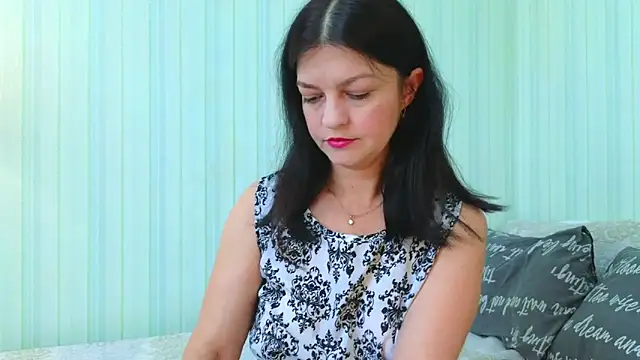 Snapshot of _Lily_ chatting on March 23, 11:58 am Lily online show from March 23, 11:58 am