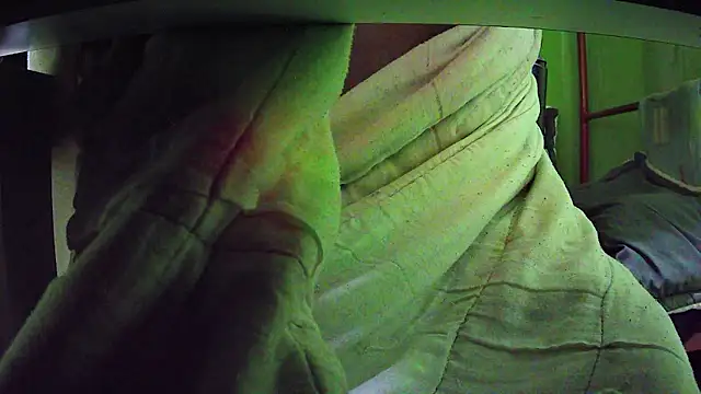 Snapshot of Walltaz chatting on January 13, 3:01 am Walltaz online show from January 13, 3:01 am