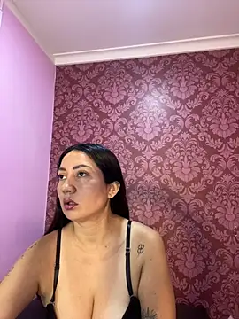 juliana diaz online show from October 16, 11:22 am