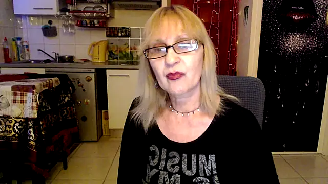 Snapshot of Ala-N-Dala chatting on February 27, 5:07 am Ala-N-Dala online show from February 27, 5:07 am