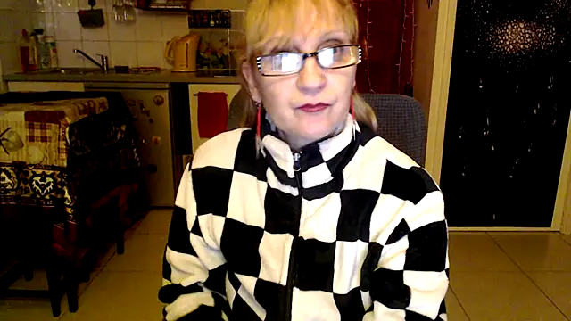 Snapshot of Ala-N-Dala chatting on March 2, 4:58 am Ala-N-Dala online show from March 2, 4:58 am