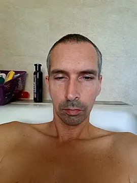 Snapshot of Geiler-boy313 chatting on October 3, 11:07 am Geiler-boy313 online show from October 3, 11:07 am