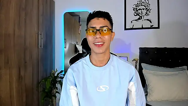 AlanNaughty online show from April 16, 12:00 am