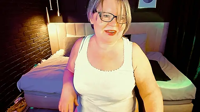 Shannonshine online show from February 4, 2:12 pm