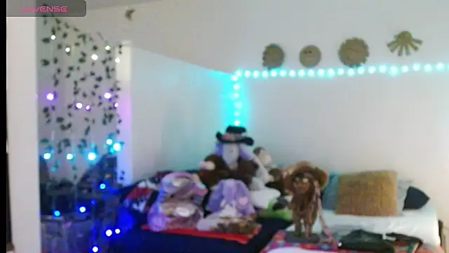 Snapshot of mycock2474u chatting on March 16, 3:47 am mycock2474u online show from March 16, 3:47 am