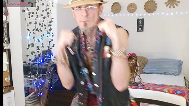 Snapshot of mycock2474u chatting on March 17, 1:29 pm mycock2474u online show from March 17, 1:29 pm