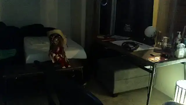 Snapshot of mycock2474u chatting on October 13, 6:24 am mycock2474u online show from October 13, 6:24 am