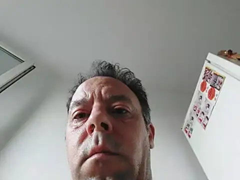 Snapshot of david_geam chatting on August 9, 3:34 am david geam online show from August 9, 3:34 am